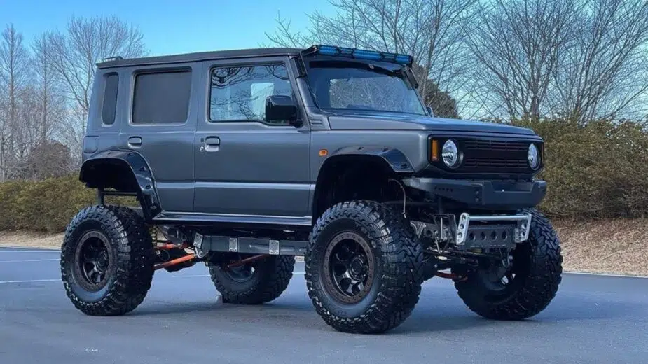 Suzuki Jimny cinco portas transformação