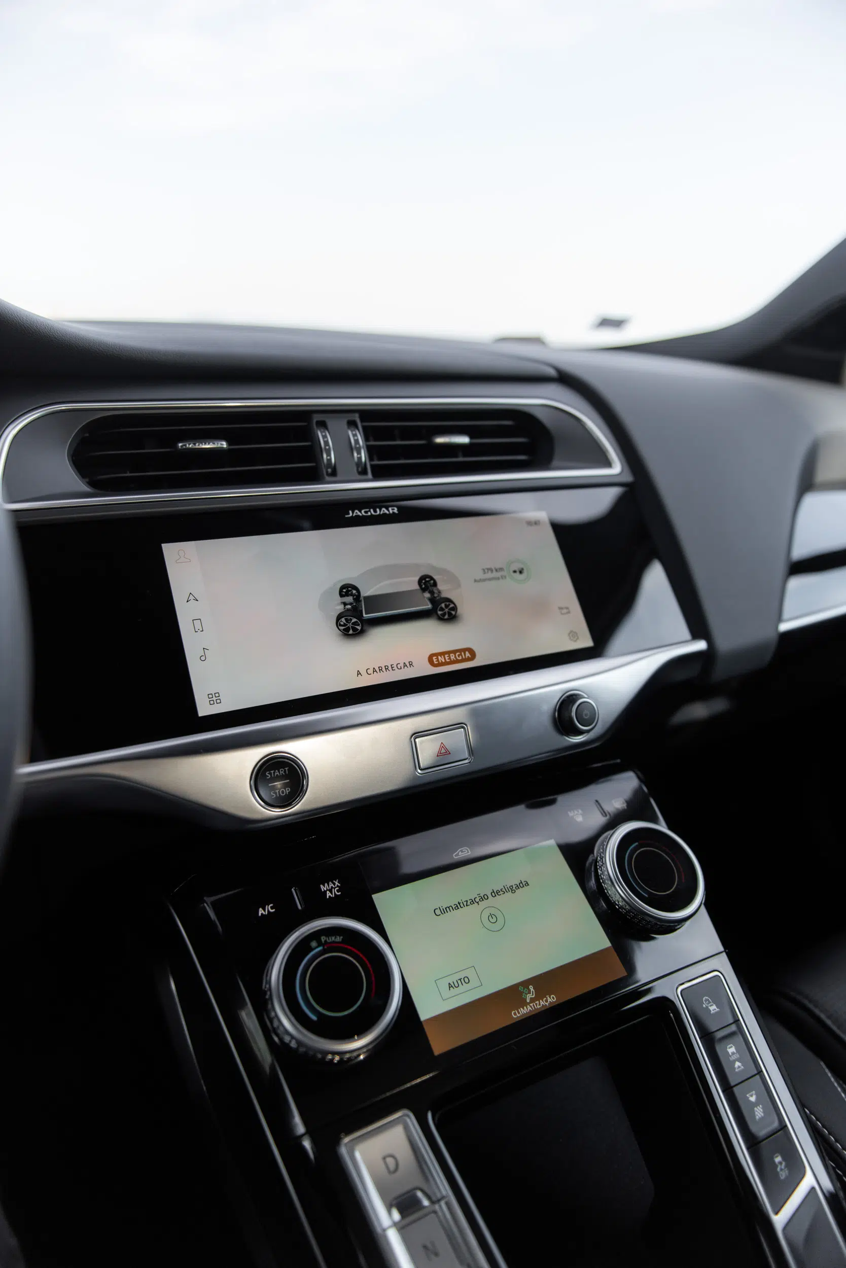 Jaguar I-Pace ecrã central