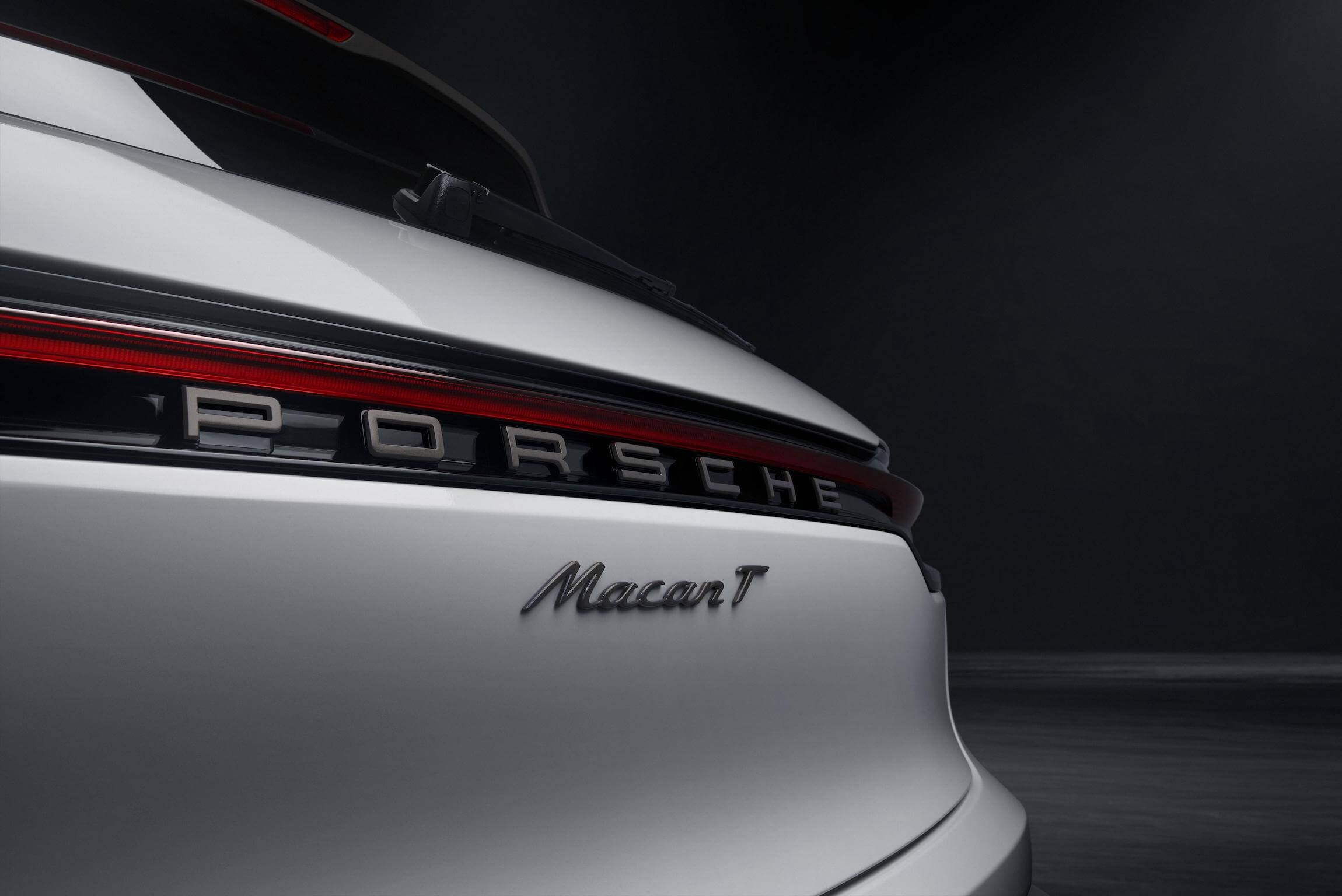 Porsche Macan T logo