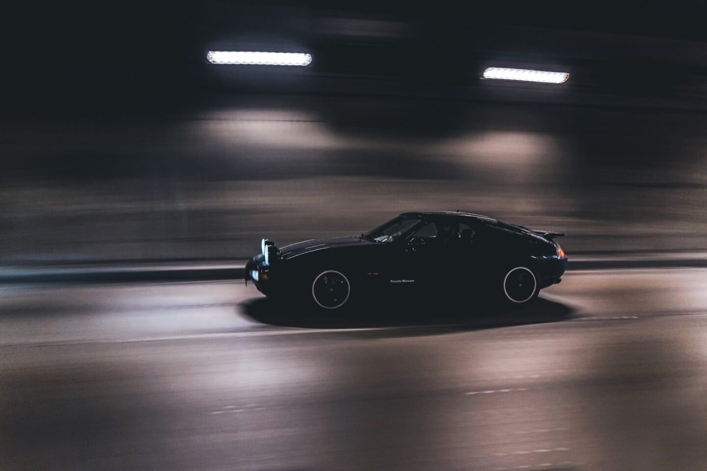 Porsche 928