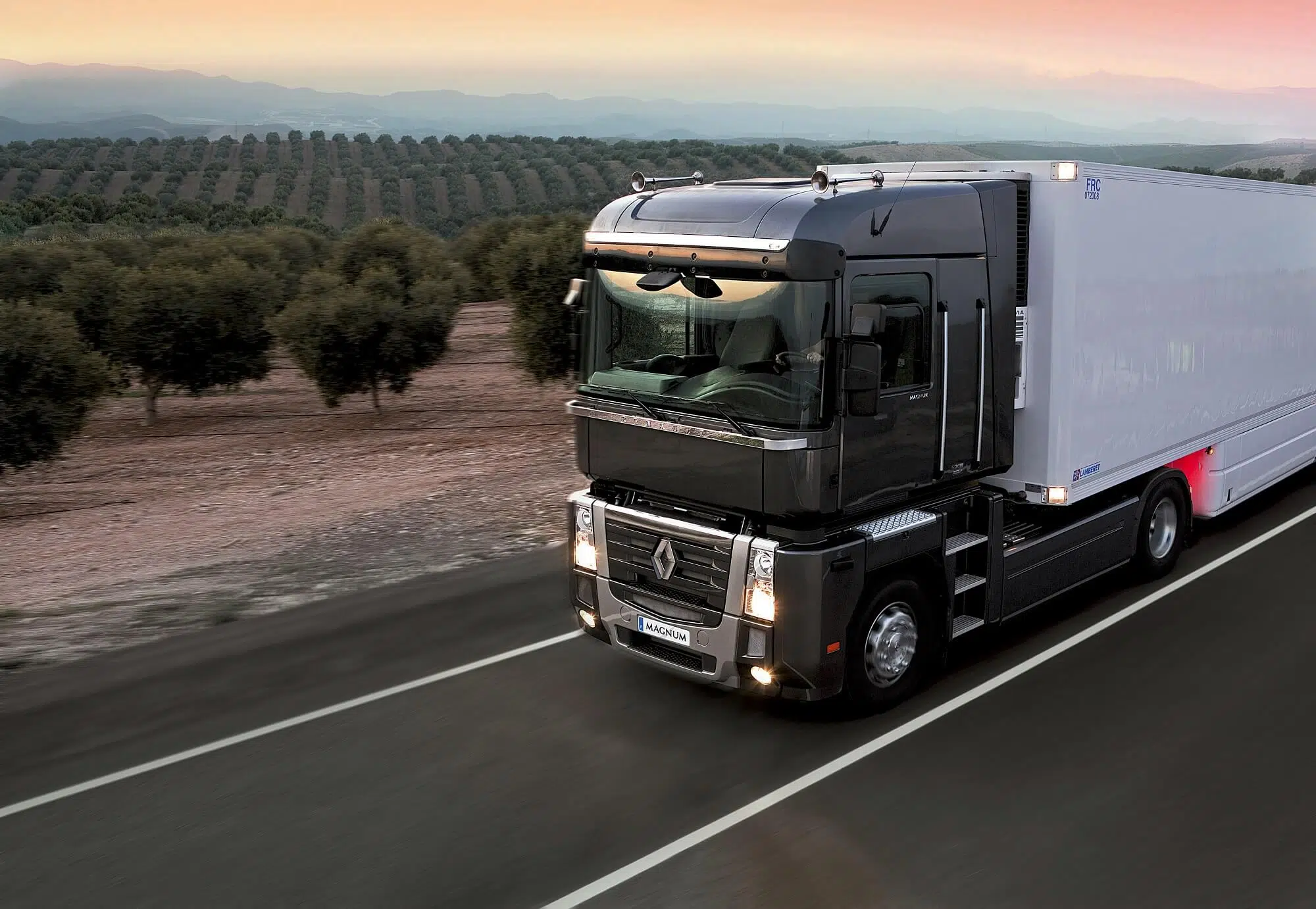 Renault Magnum