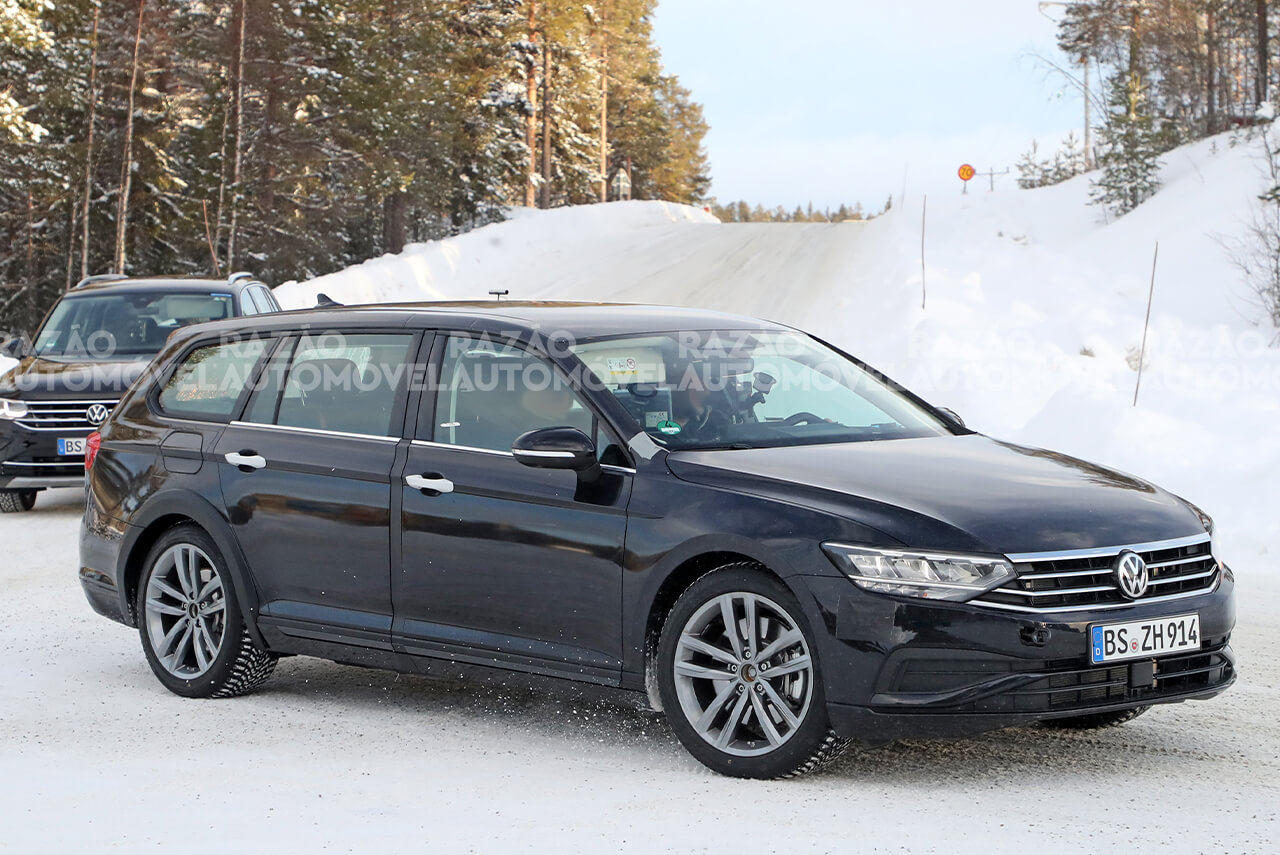 Volkswagen Passat Variant 2023 fotos-espia