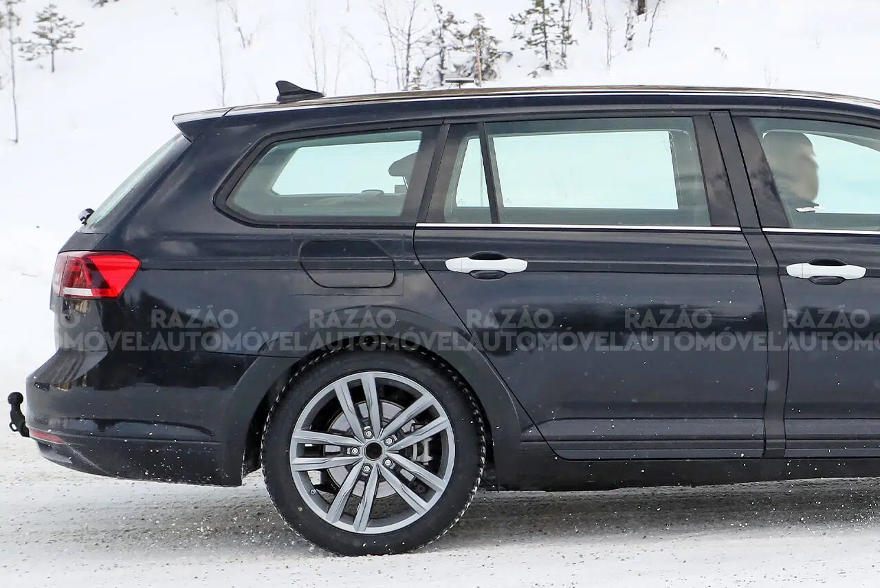 Volkswagen Passat Variant 2023 fotos-espia