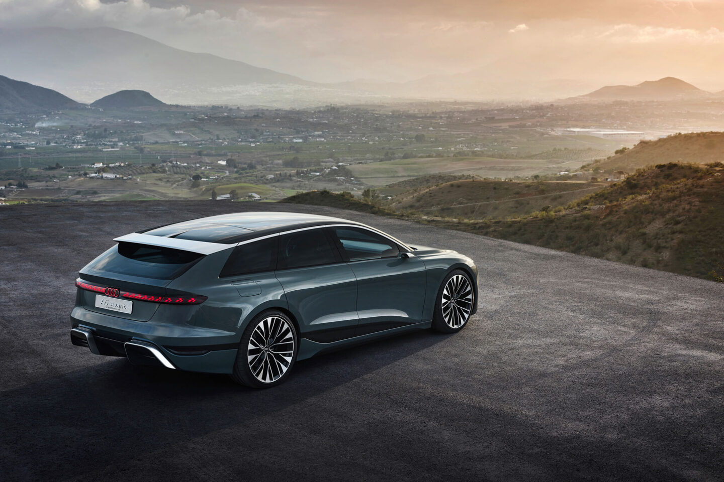 Audi A6 Avant e-tron concept