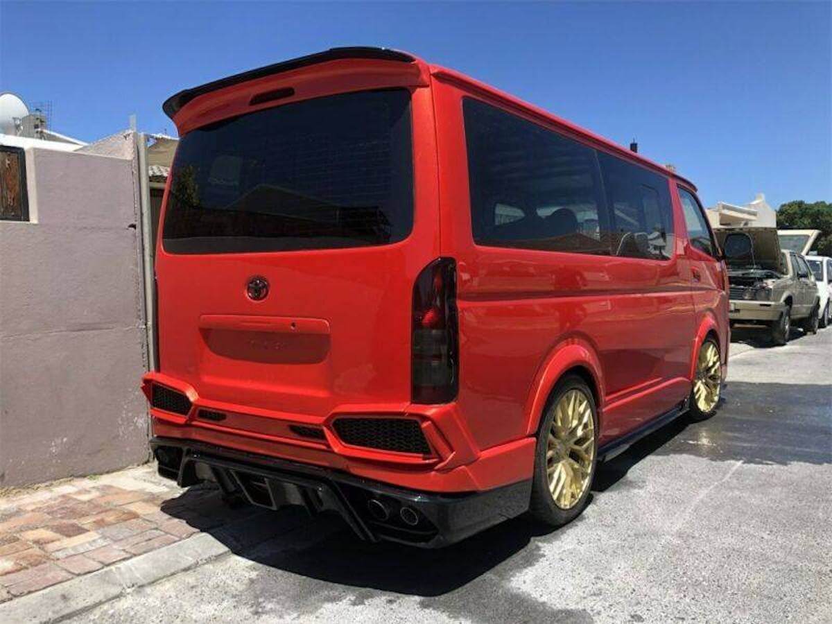 Toyota Hiace V12