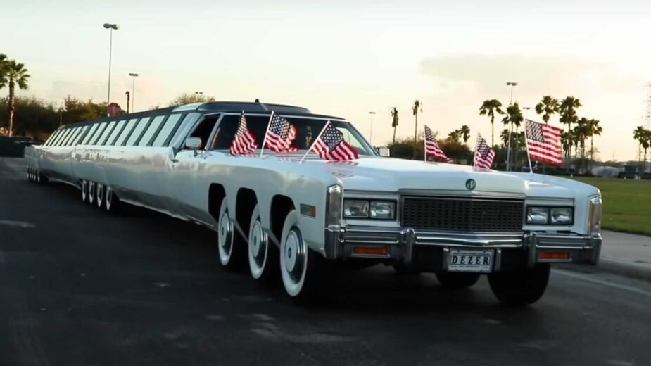 The American Dream, limusine Cadillac