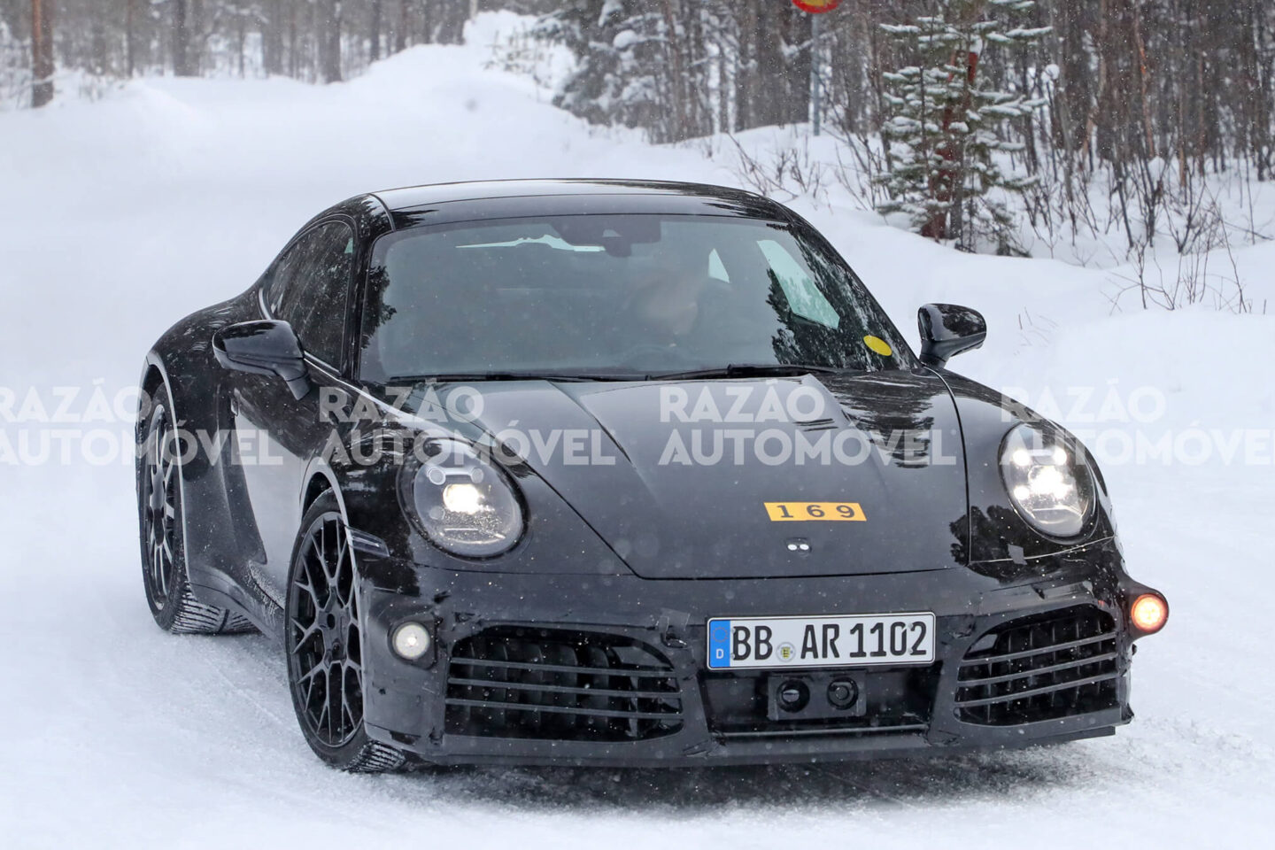 Porsche 911 992.2 híbrido fotos-espia