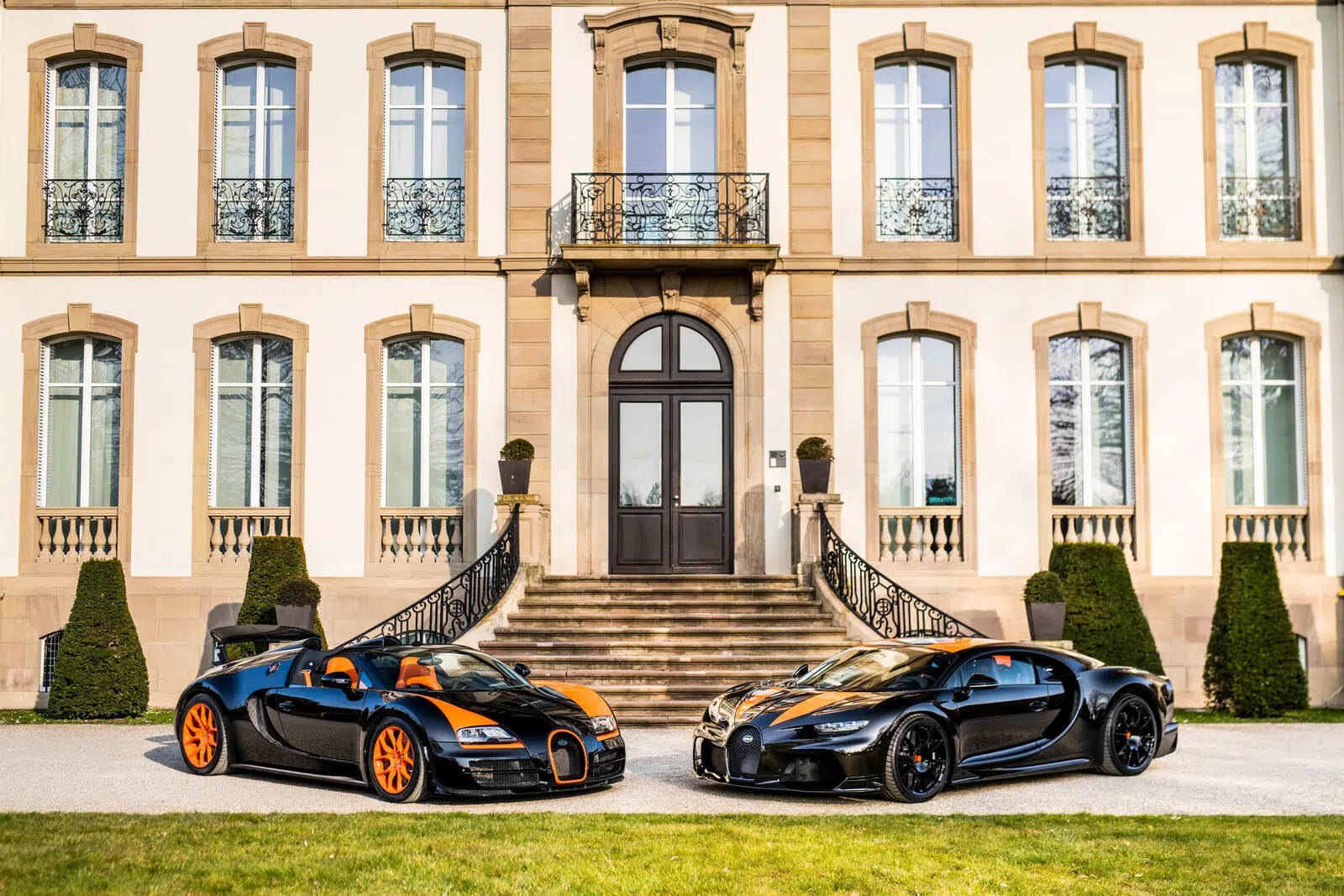 Bugatti entrega 8 carros