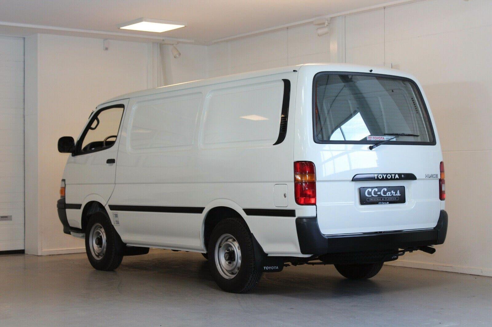 Toyota Hiace 