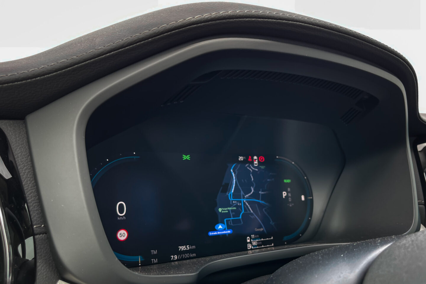 Volvo XC60 T6 Recharge painel instrumentos