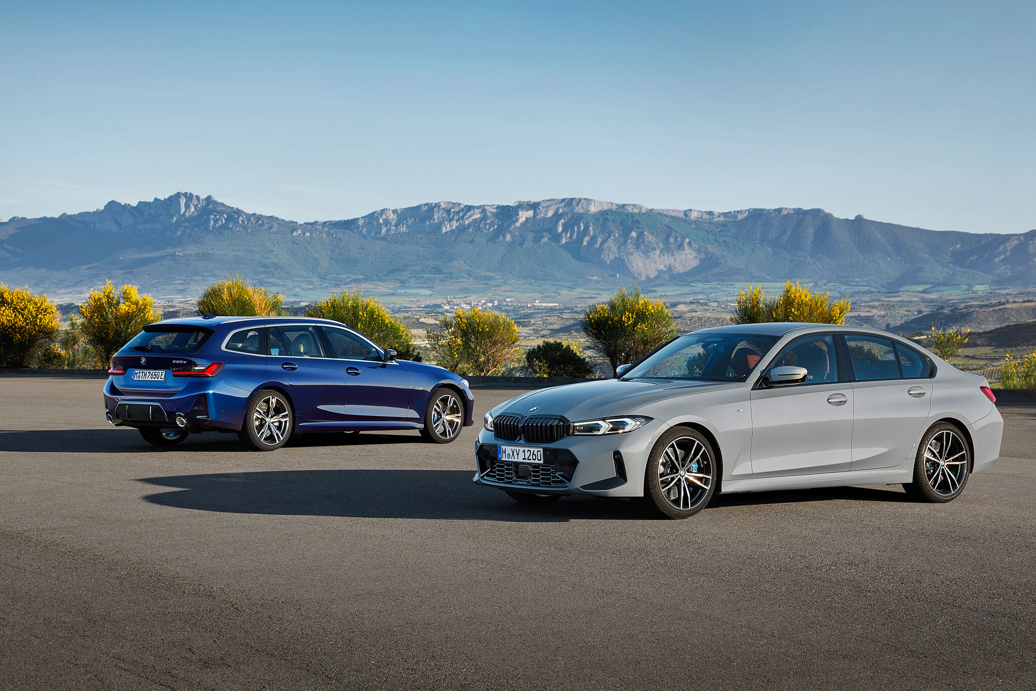 BMW Série 3 ganha nova «cara» e interior mas despede-se da caixa manual