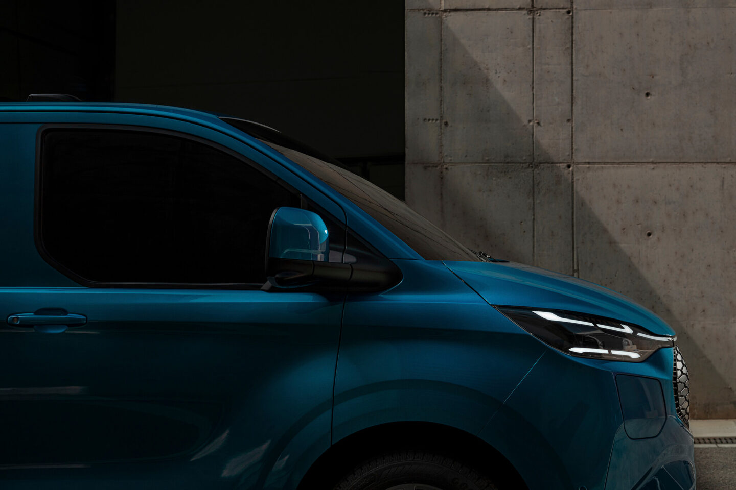 Ford E-Transit Custom