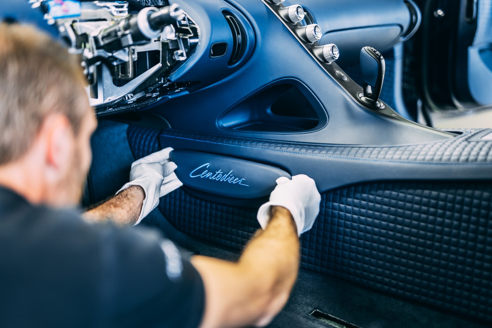 Bugatti Centodieci interior