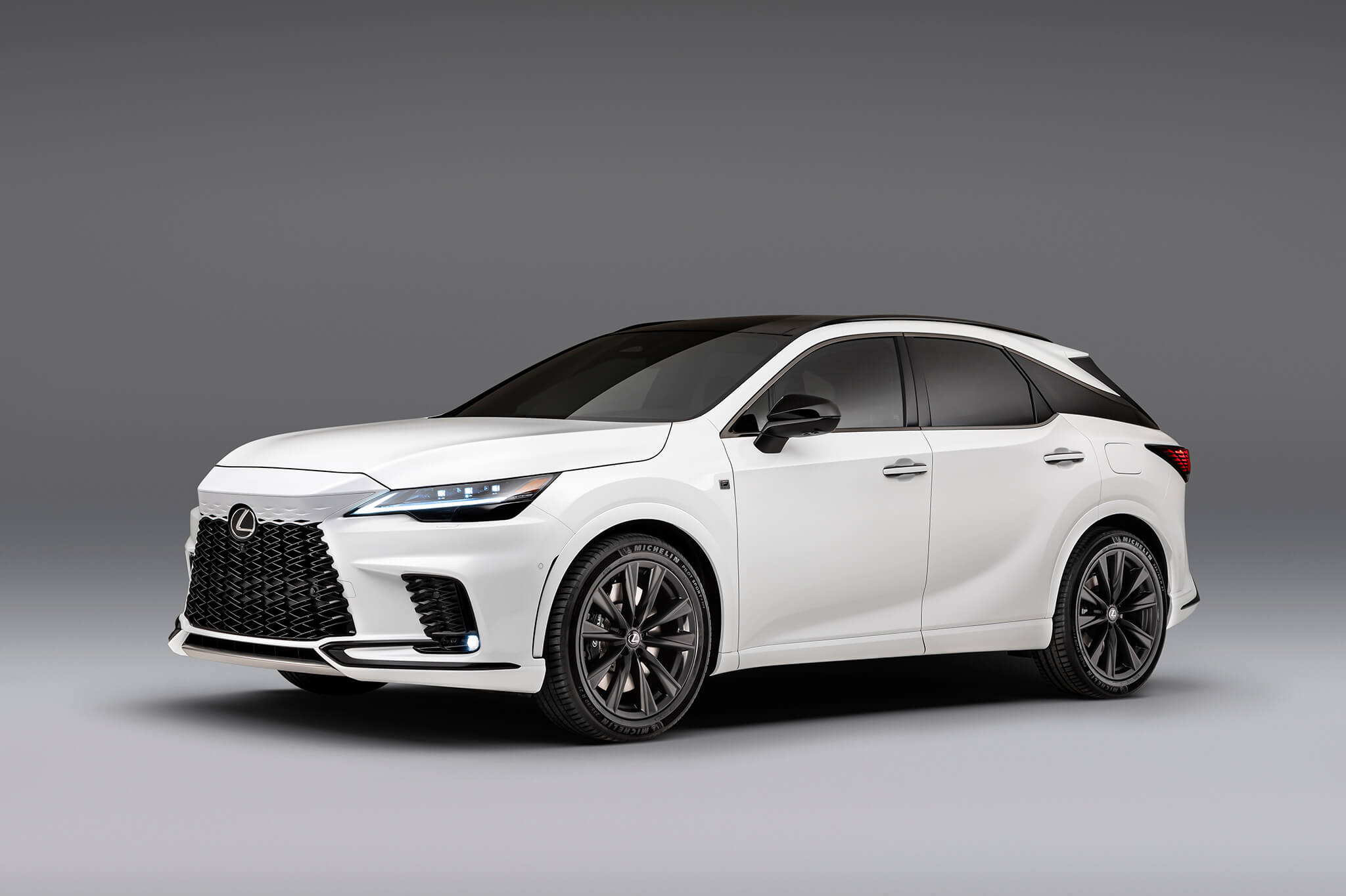 LEXUS RX 500h F SPORT WHITE 1