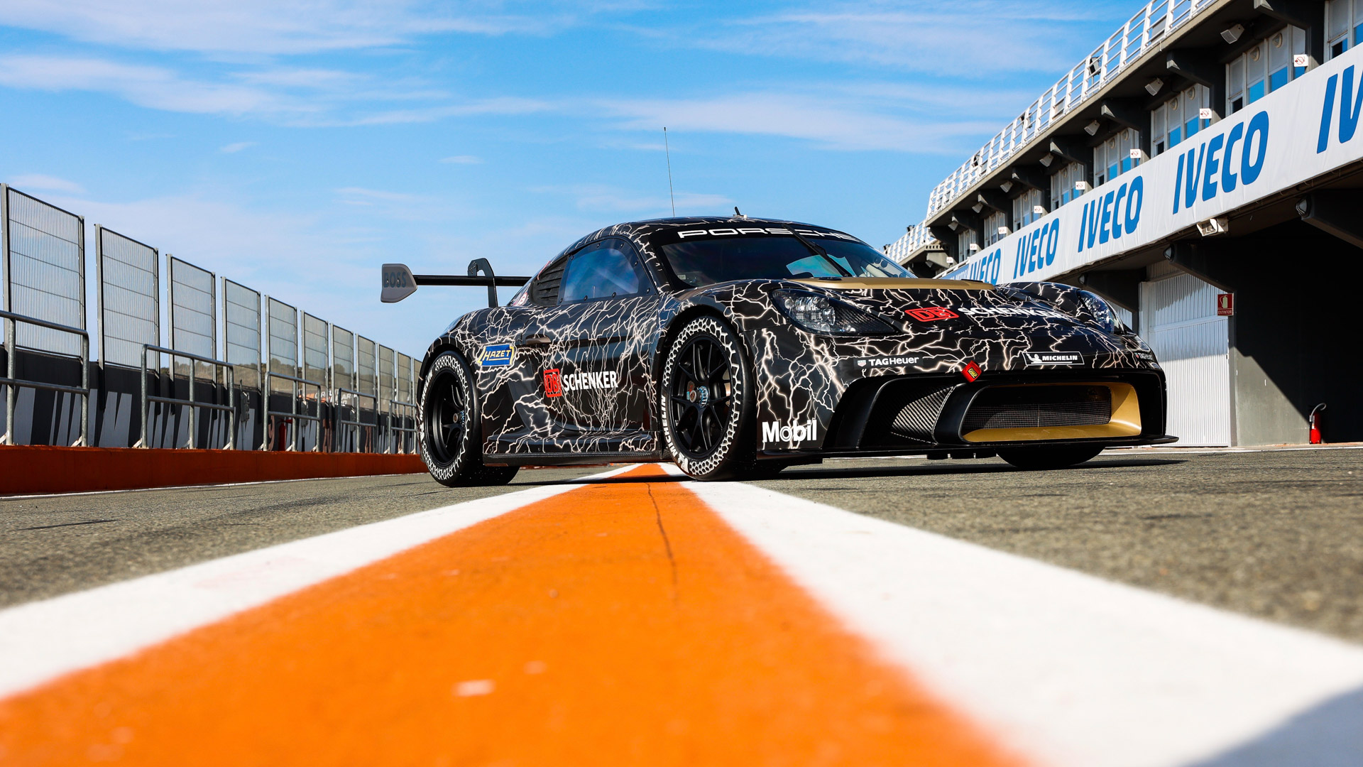 Porsche GT4 ePerformance