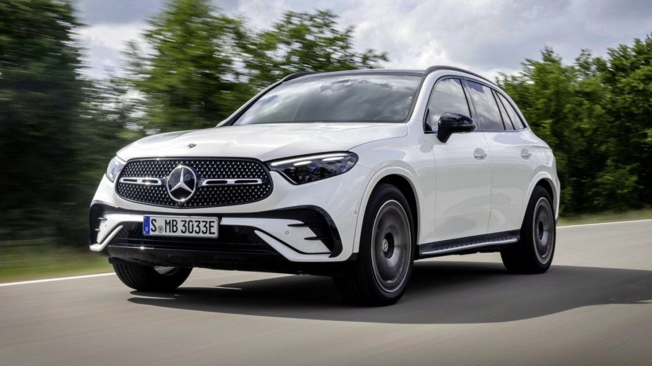 Novo Mercedes-Benz GLC. Híbridos plug-in prometem mais de 100 km de  autonomia