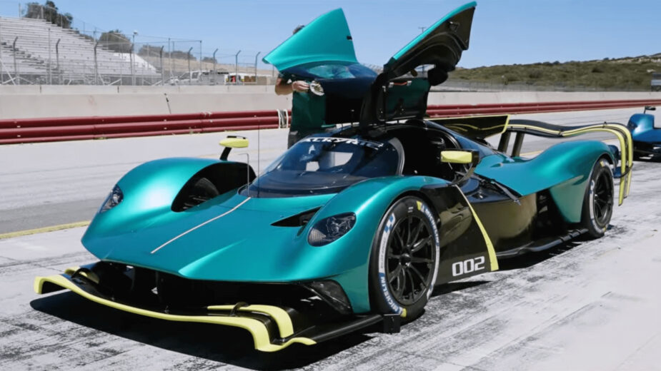 Aston martin Valkyrie AMR pro