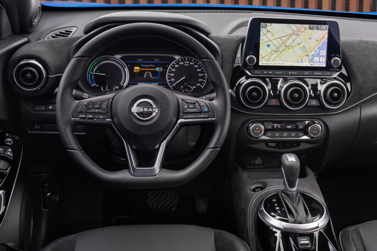 Interior Juke hybrid
