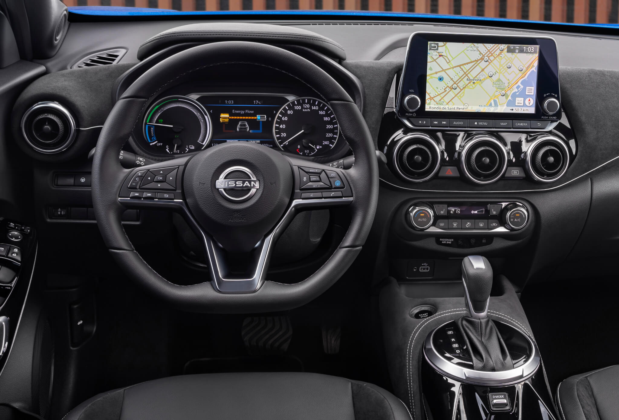 Interior Juke hybrid