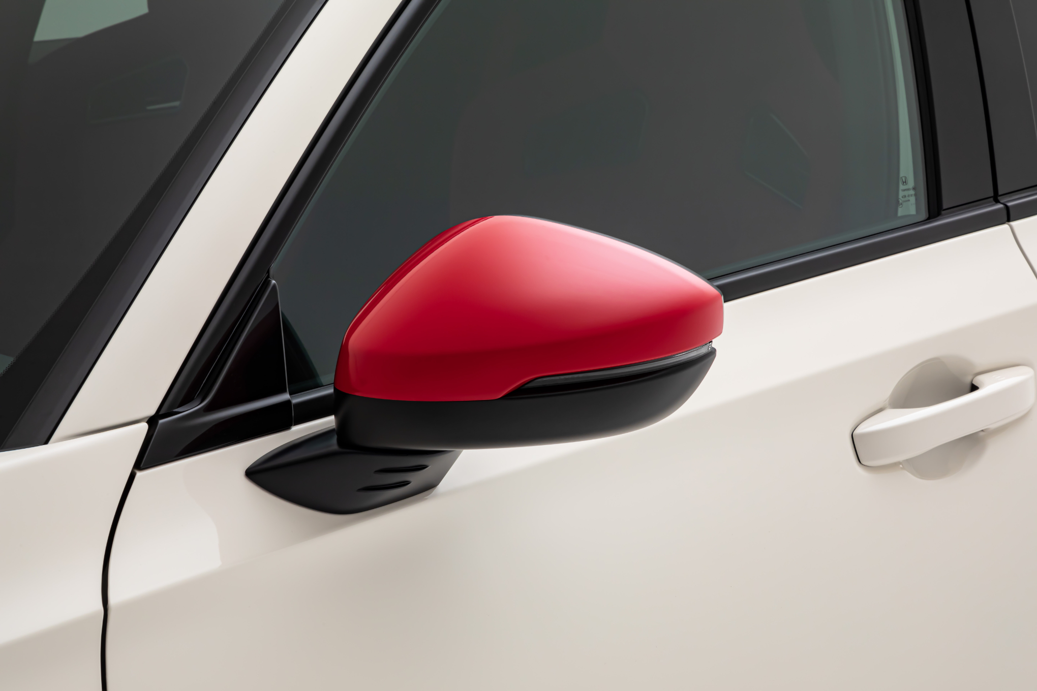 Capa do retrovisor exterior em vermelho