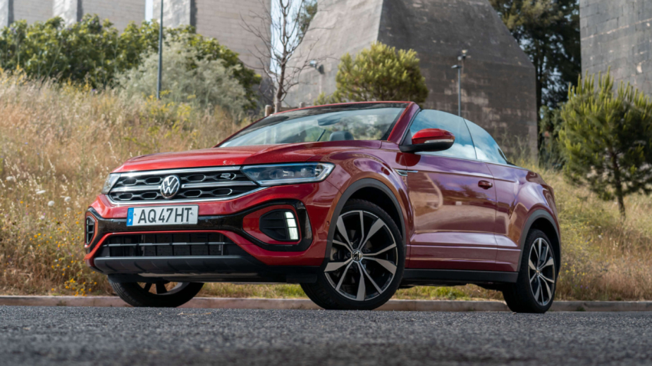 Testámos o Volkswagen T-Roc Cabrio. É este o futuro dos descapotáveis?