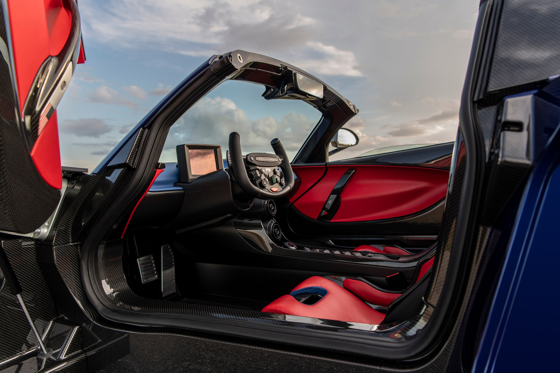 Hennessey Venom F5 Roadster interior