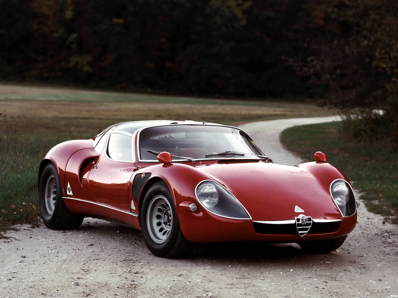 Alfa Romeo T33 Stradale dianteira