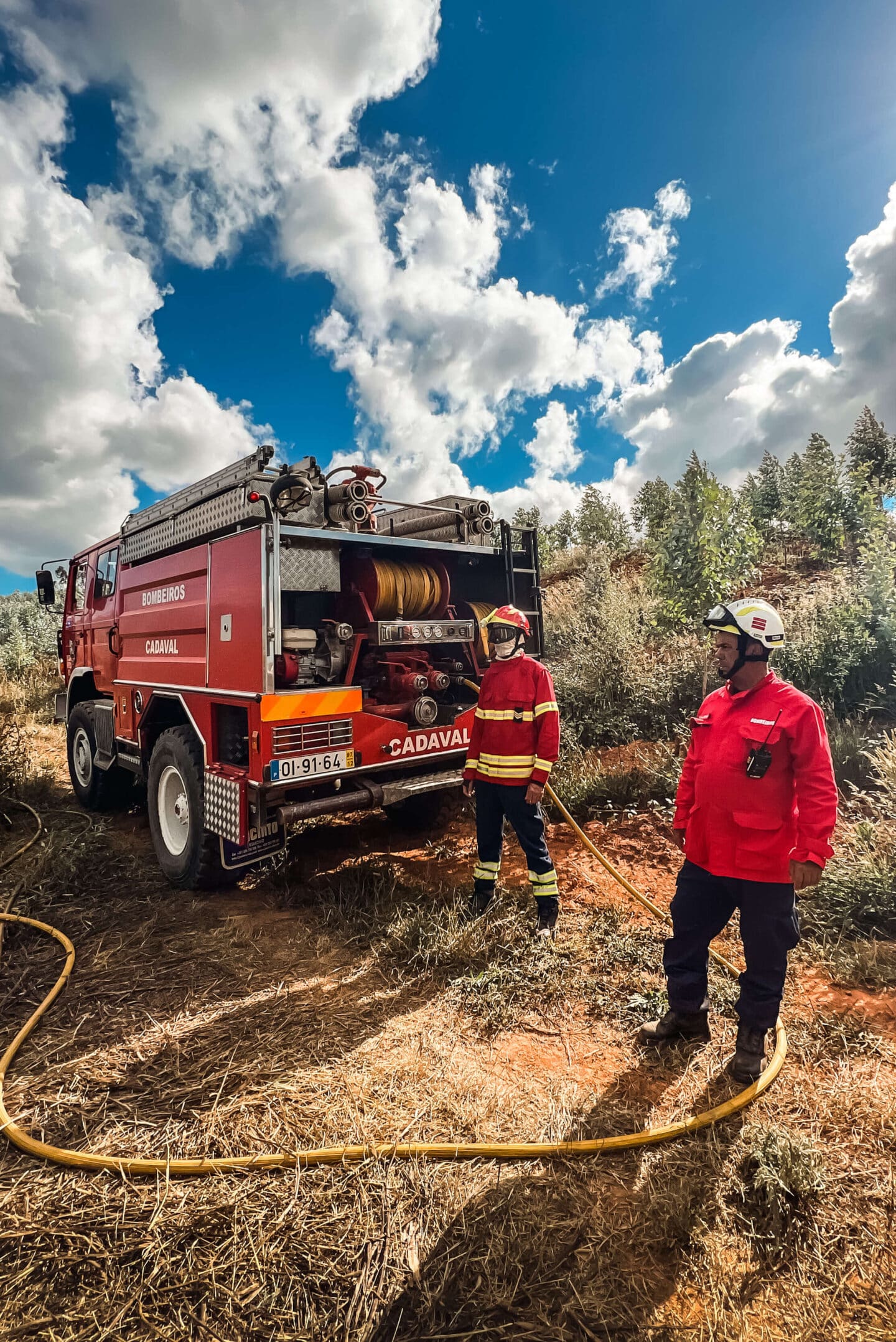 VFCI e bombeiros em ação