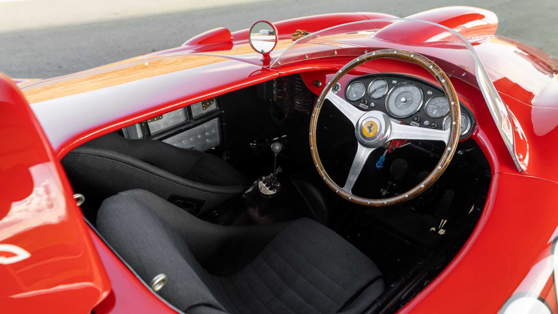 Ferrari 410 Sport Spider by Scaglietti interior