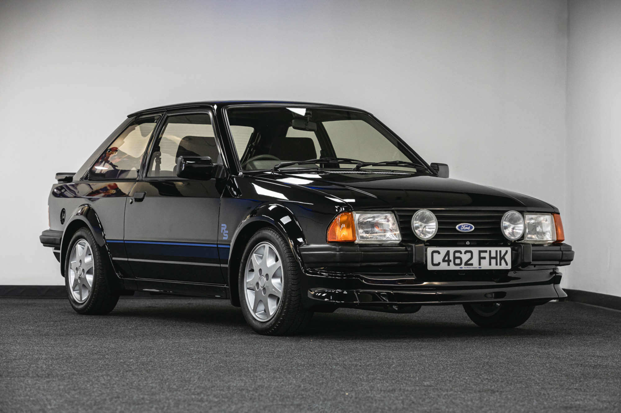 Ford Escort RS Turbo da princesa Diana, vista frente 3/4