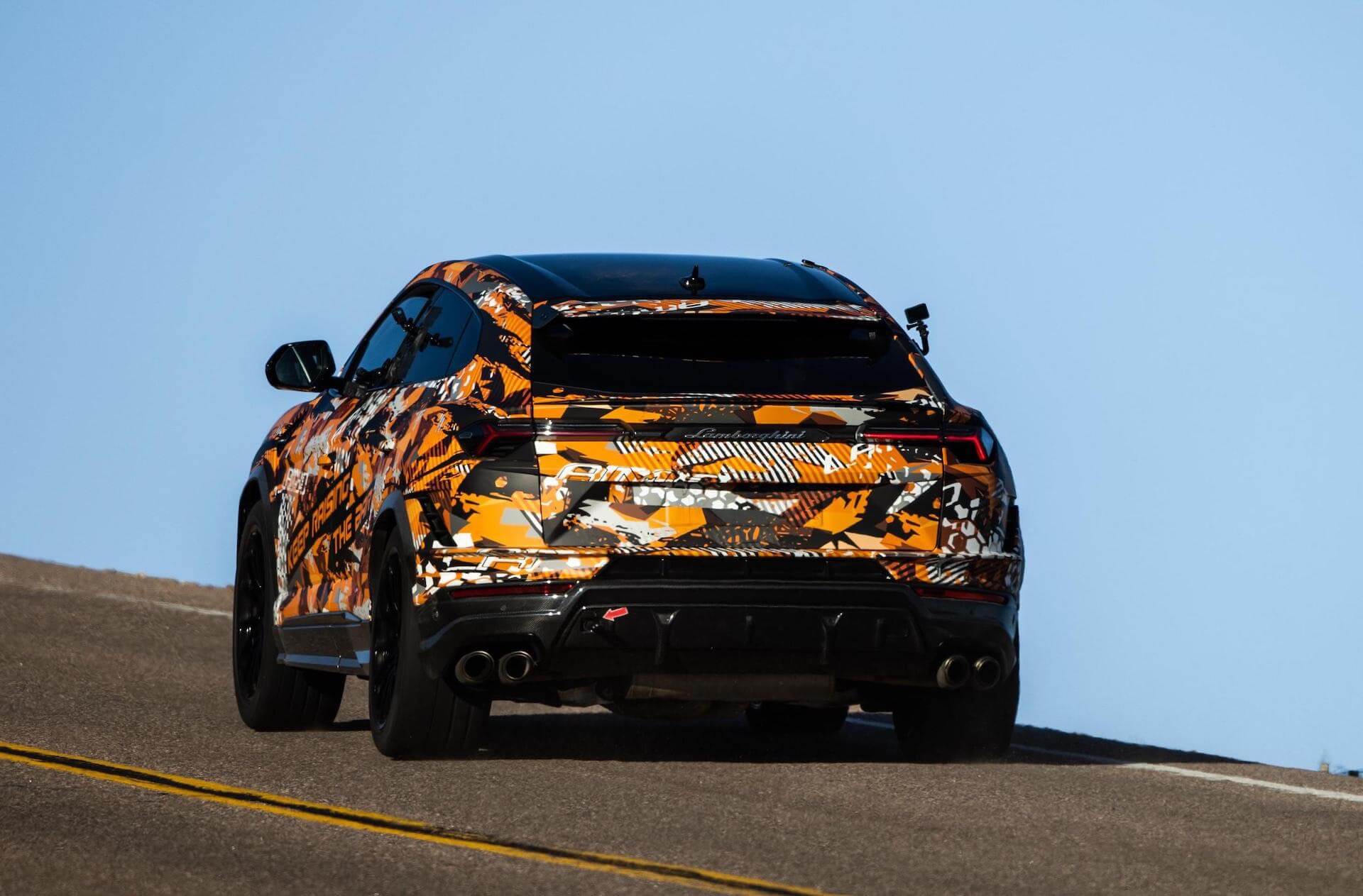 Lamborghini Urus EVO recorde subida Pikes Peak