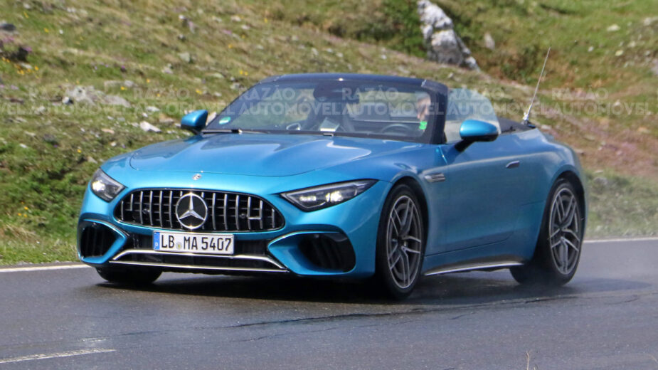 Mercedes-AMG SL 53 PHEV fotos-espia, frente 3/4