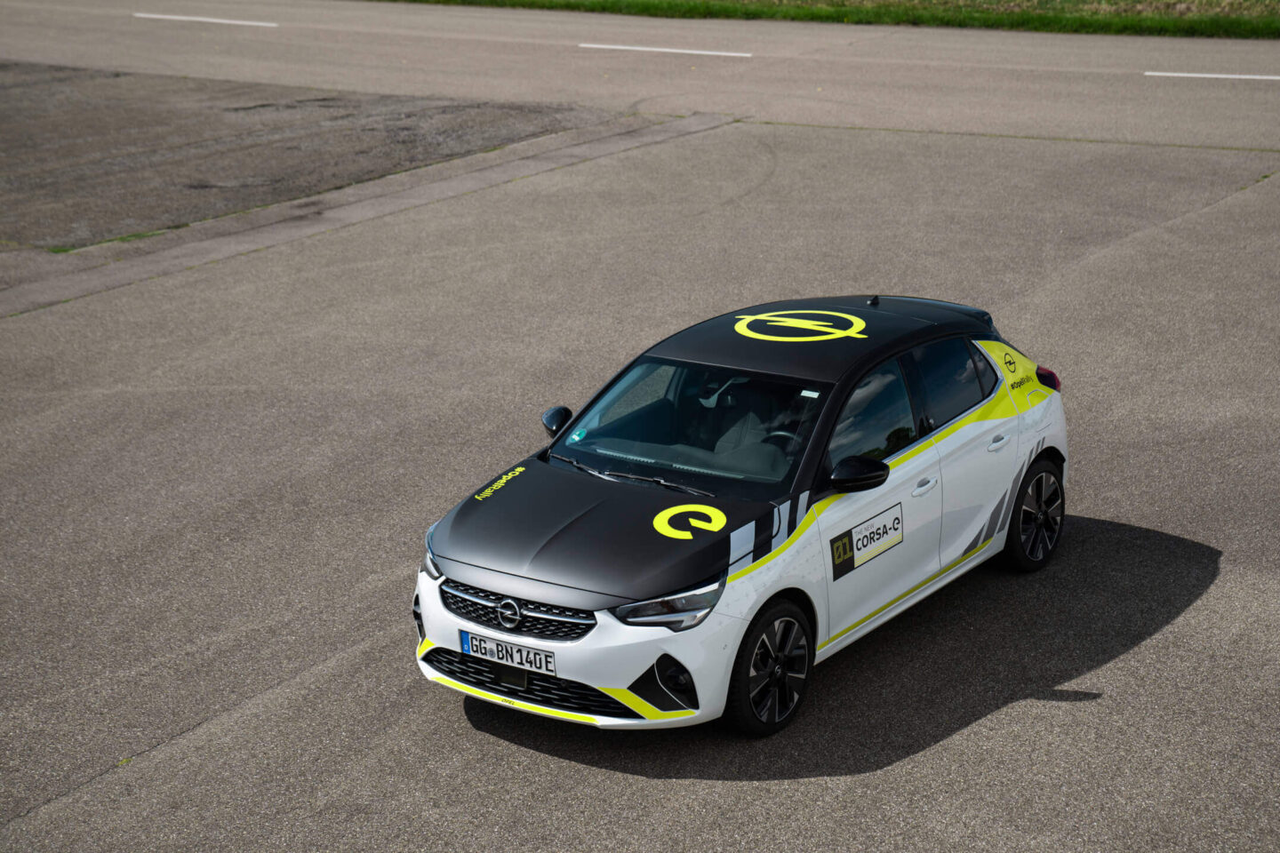 Opel Corsa-e Rally vista dianteira