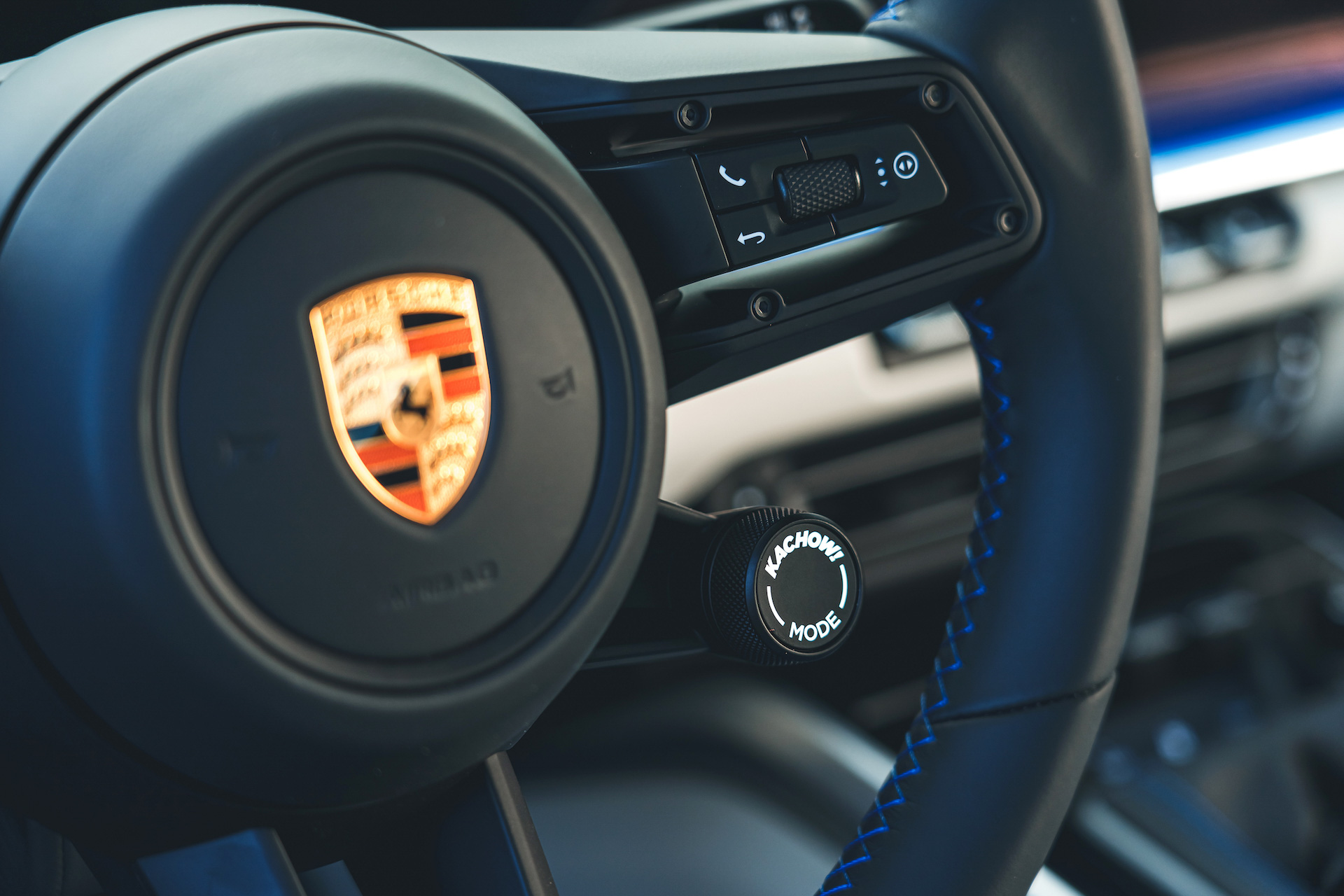 Porsche 911 Sally Carrera Pixar volante