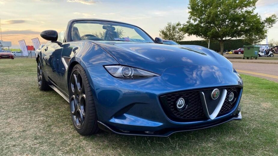 Mazda MX-5 com frente Alfa Romeo