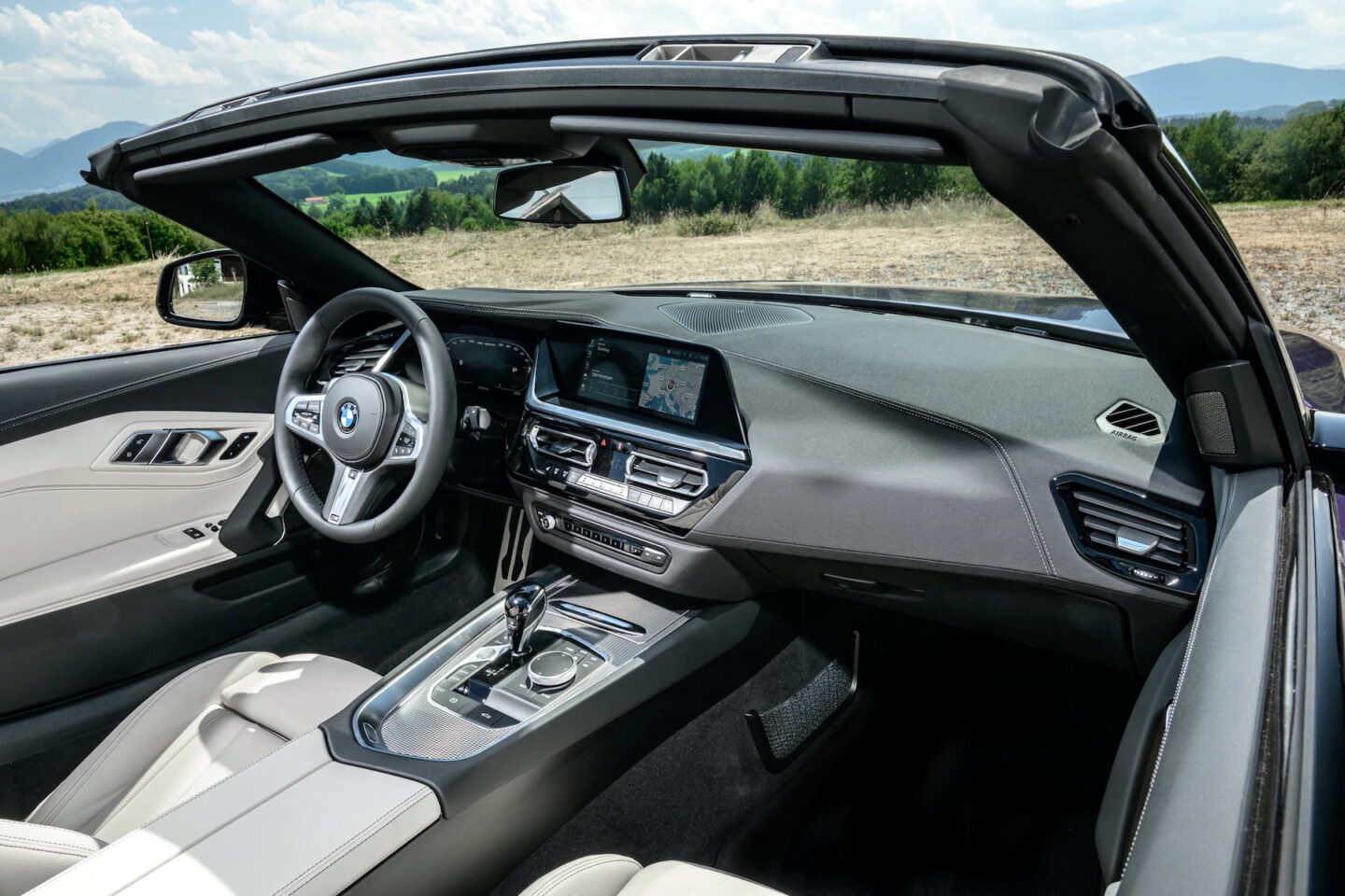 BMW Z4 2023 interior