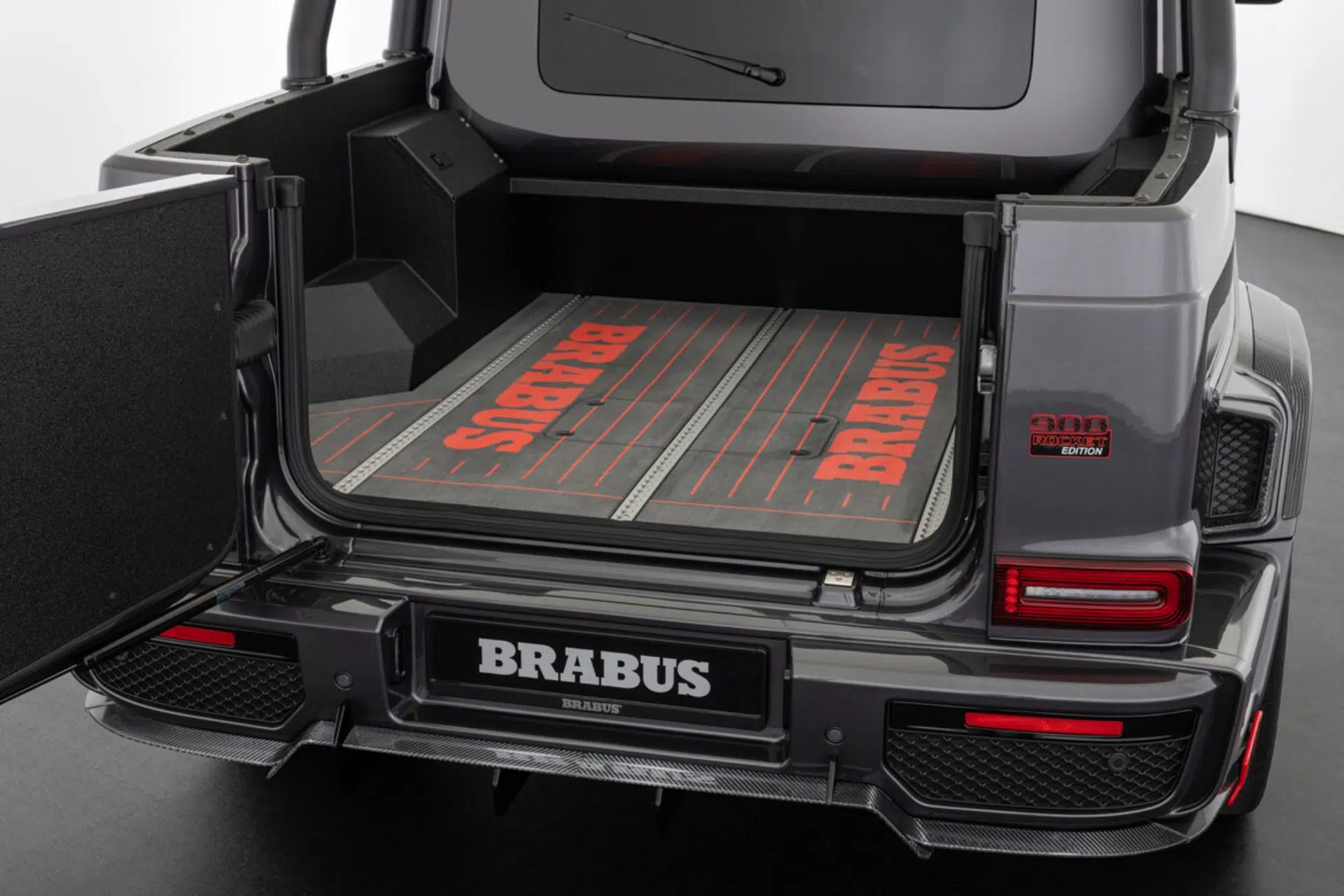 Brabus P900 Rocket Edition caixa traseira