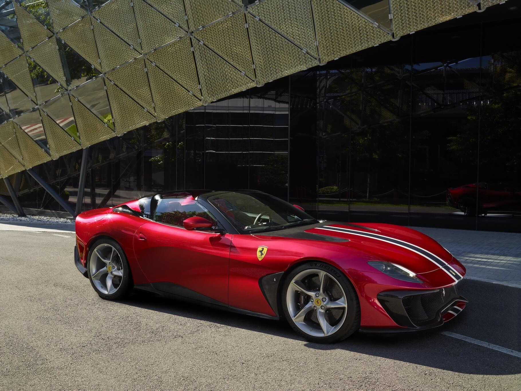 Ferrari-SP51 frente
