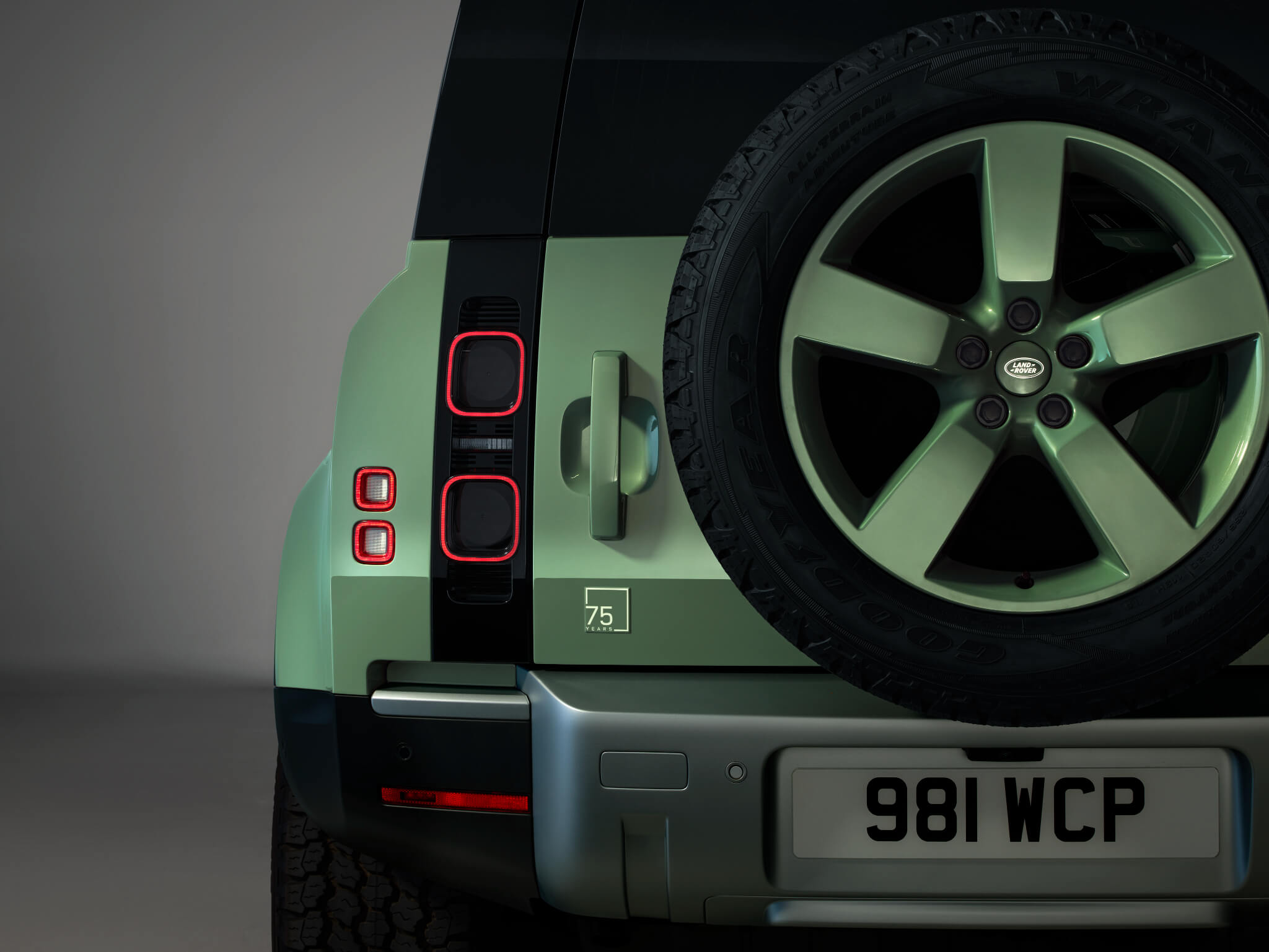 Land Rover Defender 75Th Limited Edition pormenor traseira