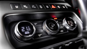Mercedes-Benz Classe T comandos climatização