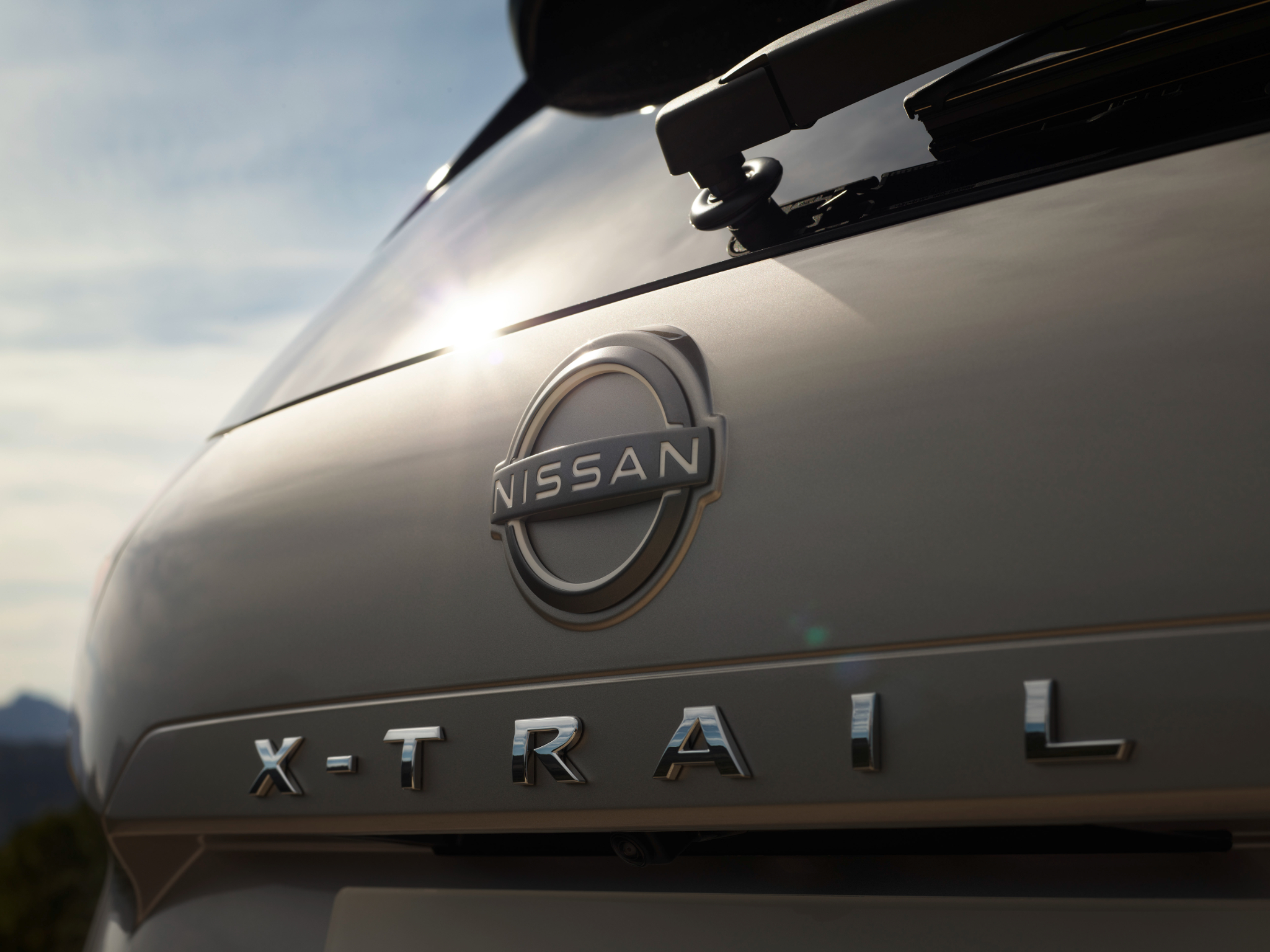 Nissan X-Trail pormenor símbolo traseira