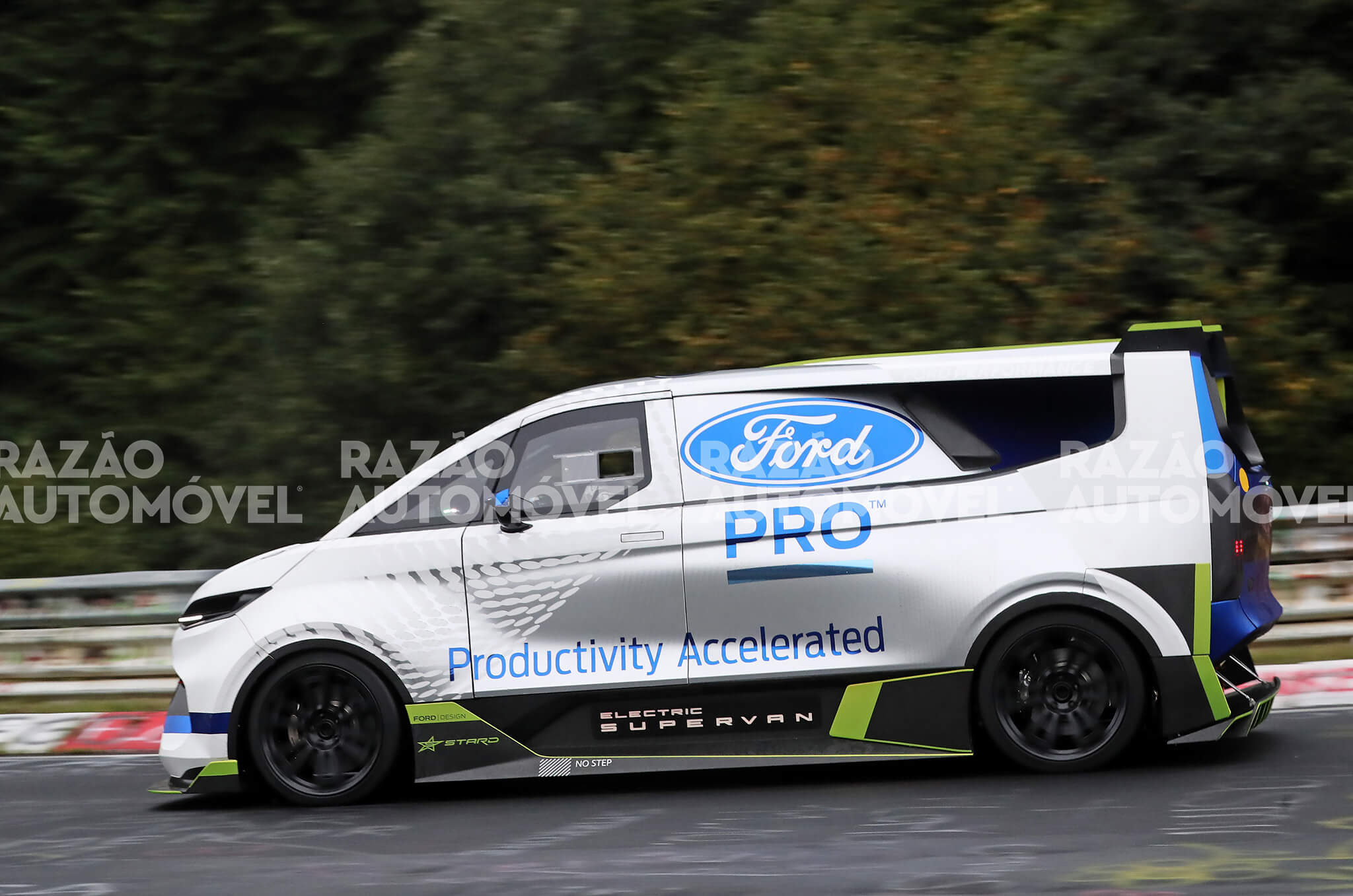 Ford SuperVan Nurbugring lateral