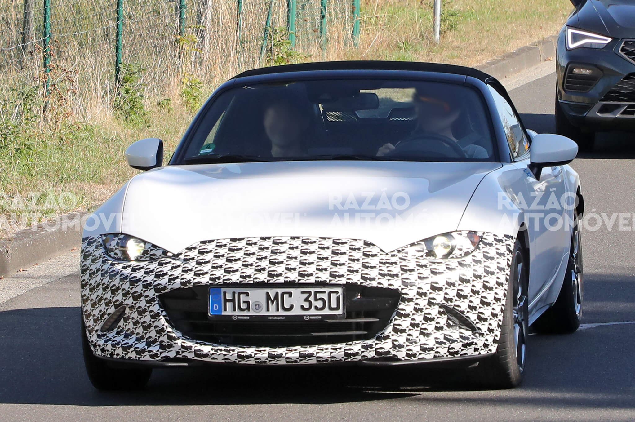 Mazda MX-5 protótipo de testes vista dianteira