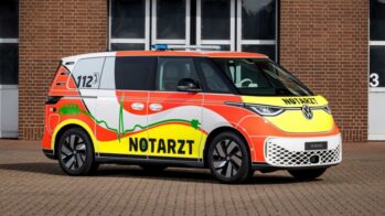 Volkswagen ID. Buzz veículo emergência médica perfil
