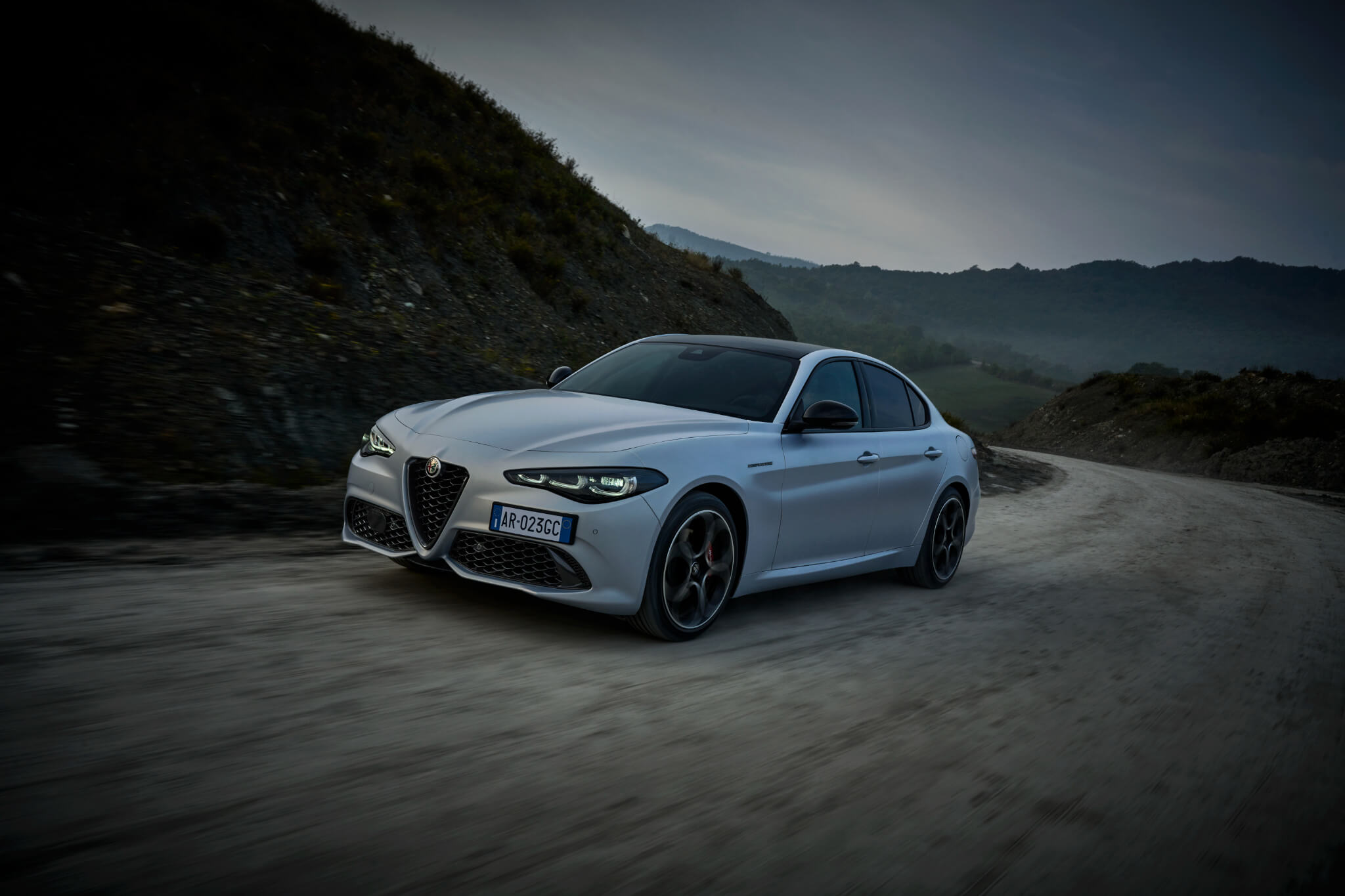 ALfa Romeo Giulia Competizione em movimento, 3/4 frente