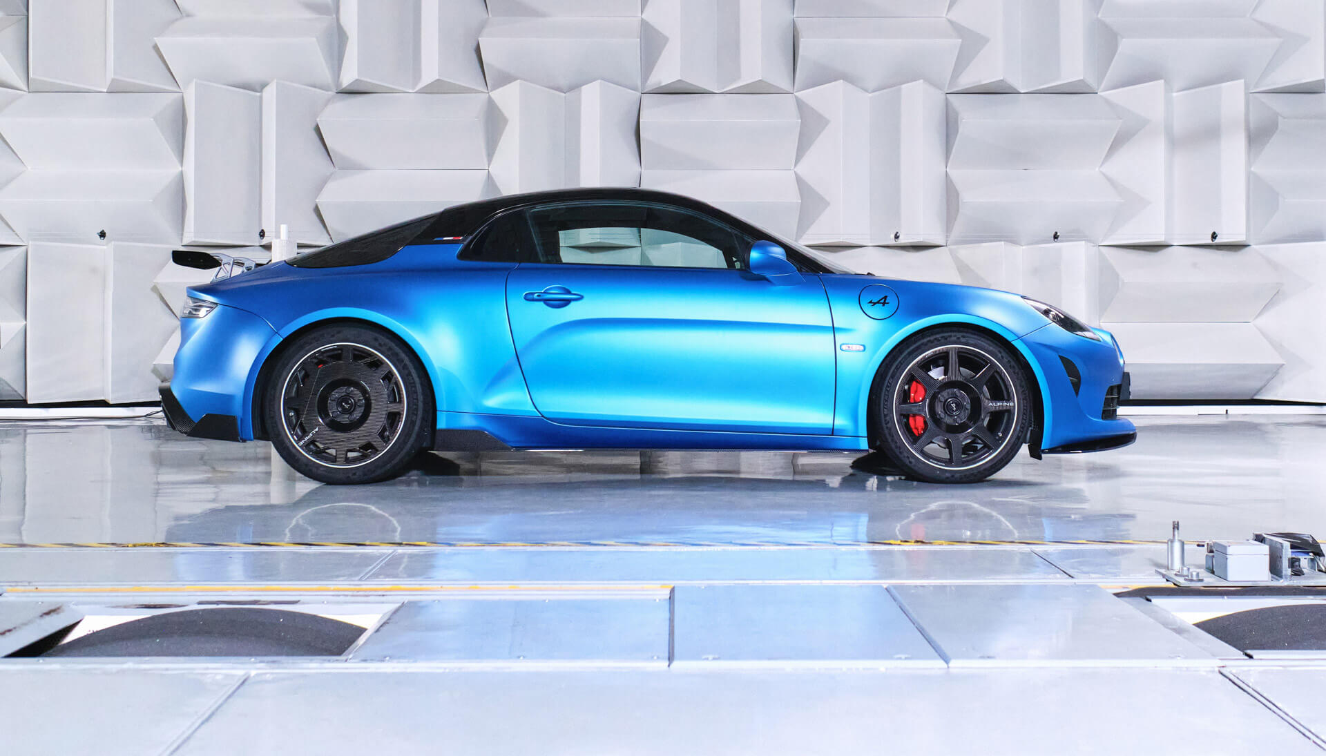 Alpine A110 R vista lateral