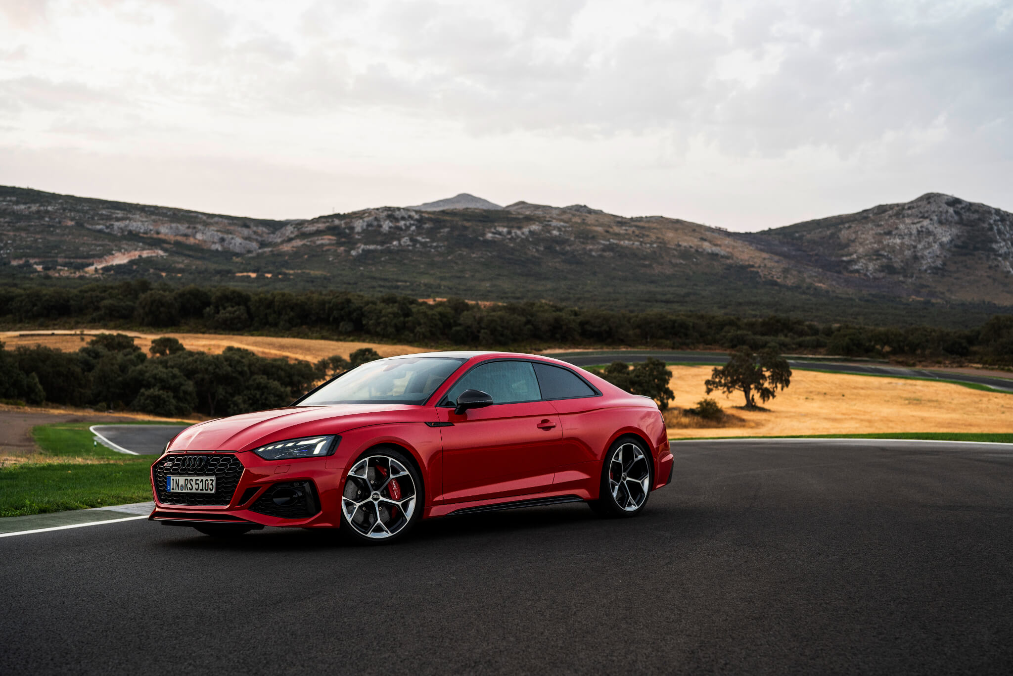 Audi RS 5 Competition Plus vista dianteira 3/4