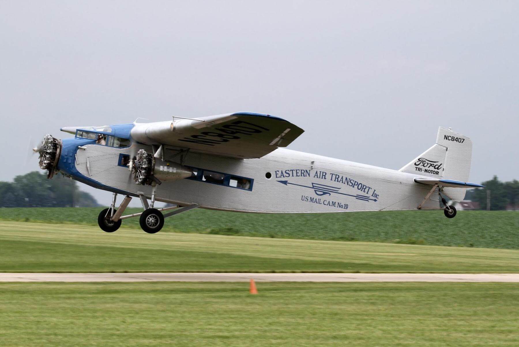 Ford AT 4 trimotor