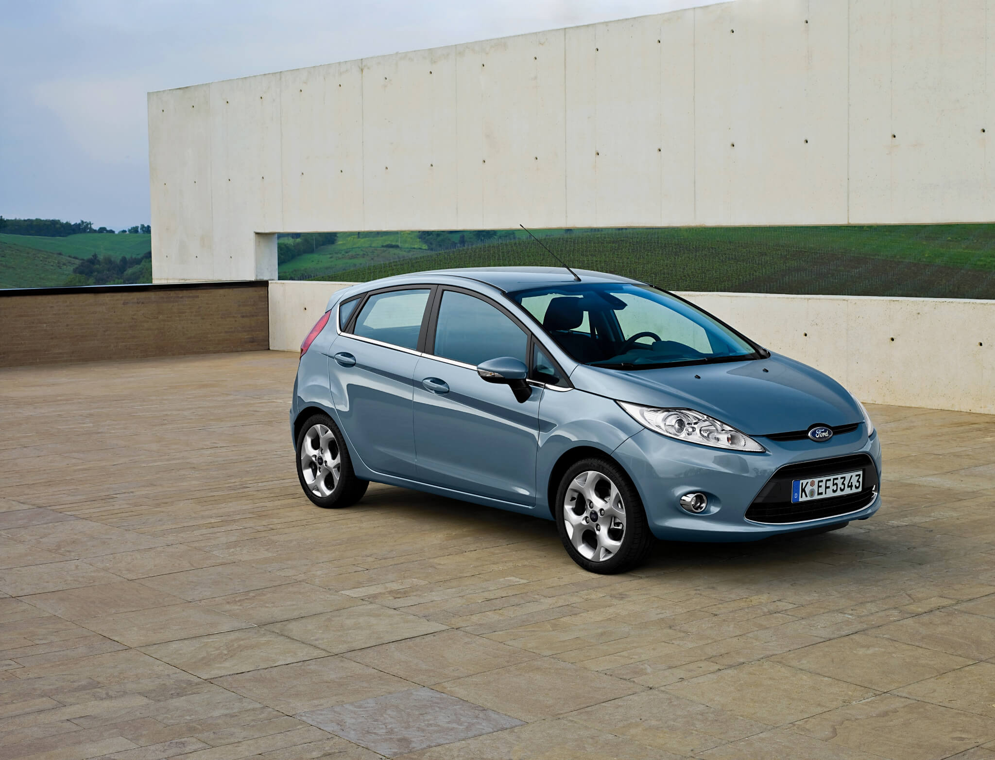 Ford Fiesta Mk7 vista dianteira 3/4