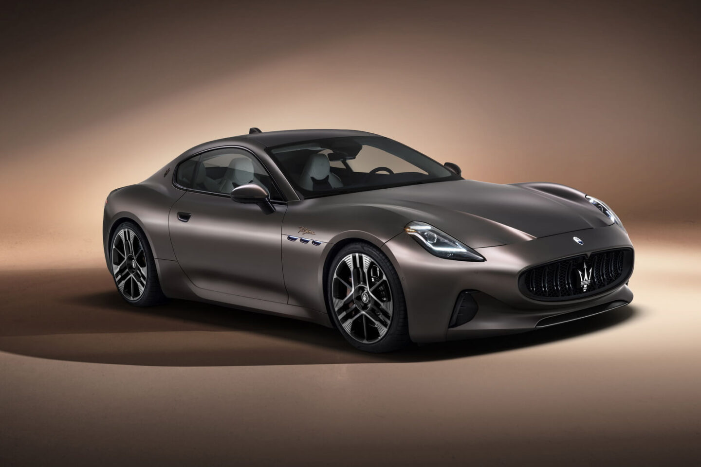 Maserati GranTurismo Fulgore vista dianteira 3/4